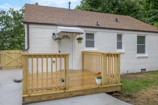 1332 Mercury Dr, Nashville, TN 37217