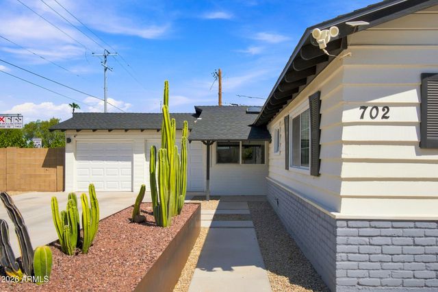 702 E DESERT PARK Lane, Phoenix, AZ 85020