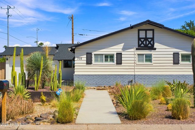702 E DESERT PARK Lane, Phoenix, AZ 85020