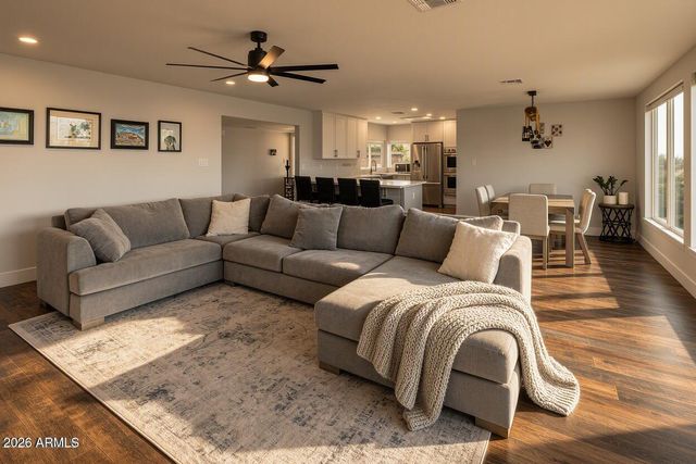 702 E DESERT PARK Lane, Phoenix, AZ 85020