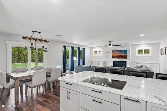702 E DESERT PARK Lane, Phoenix, AZ 85020
