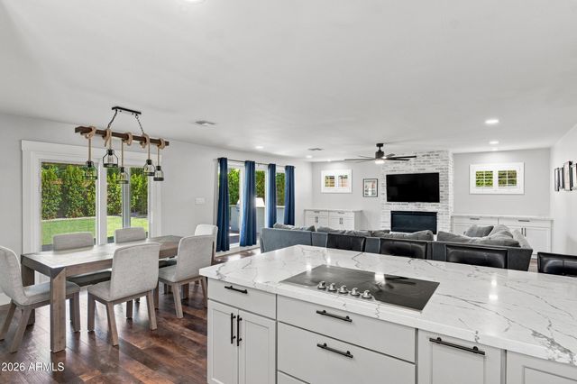 702 E DESERT PARK Lane, Phoenix, AZ 85020