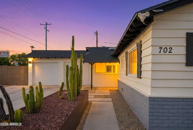 702 E DESERT PARK Lane, Phoenix, AZ 85020