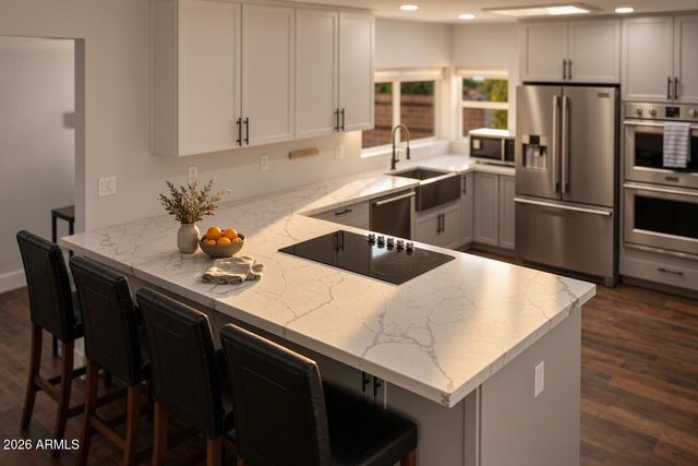 702 E DESERT PARK Lane, Phoenix, AZ 85020