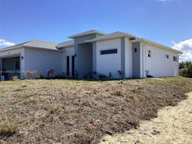 1120 NE 32nd Lane, Cape Coral, FL 33990