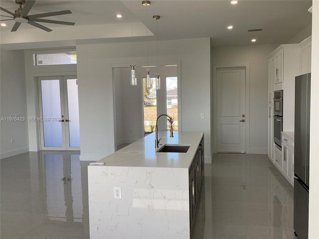 1120 NE 32nd Lane, Cape Coral, FL 33990