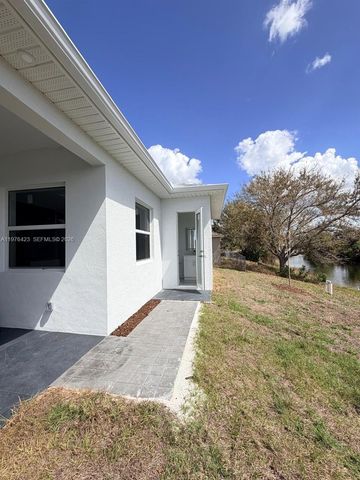 1120 NE 32nd Lane, Cape Coral, FL 33990