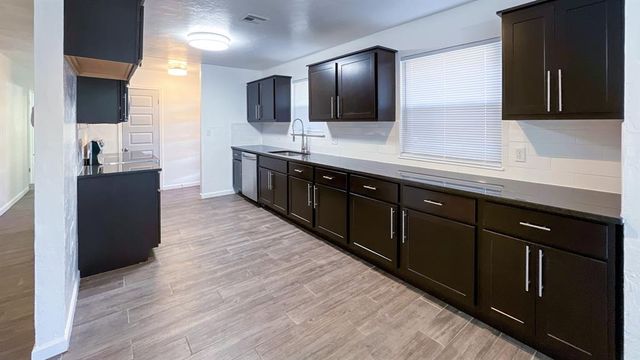 13408 Thompson Road, Edmond, OK 73013