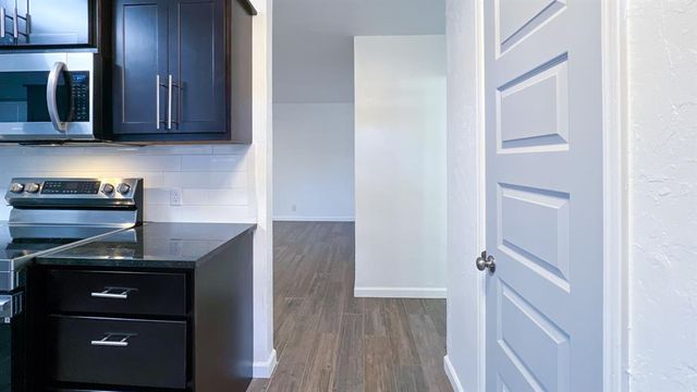 13408 Thompson Road, Edmond, OK 73013