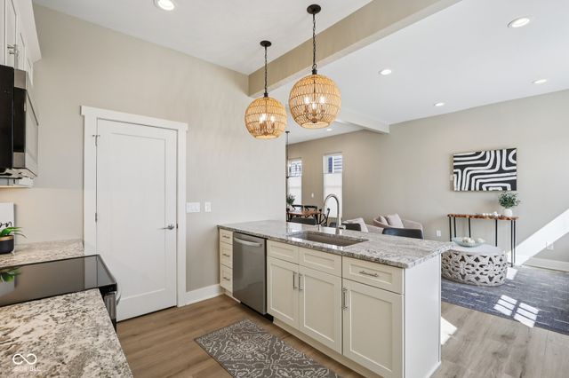 237 Kansas Street, Indianapolis, IN 46225