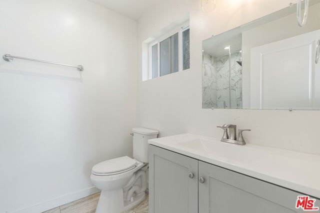 8461 Calvin Avenue, Northridge (los Angeles), CA 91324