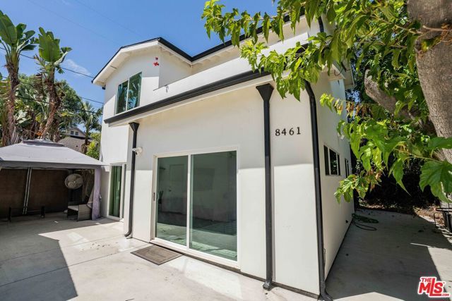 8461 Calvin Avenue, Northridge (los Angeles), CA 91324