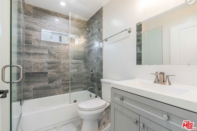 8461 Calvin Avenue, Northridge (los Angeles), CA 91324