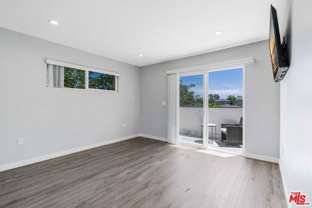8461 Calvin Avenue, Northridge (los Angeles), CA 91324