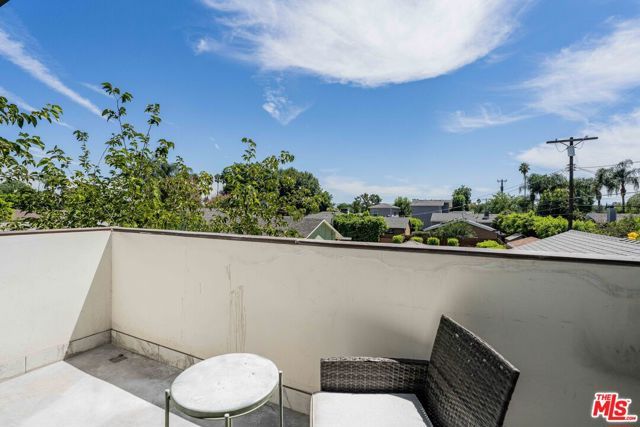 8461 Calvin Avenue, Northridge (los Angeles), CA 91324
