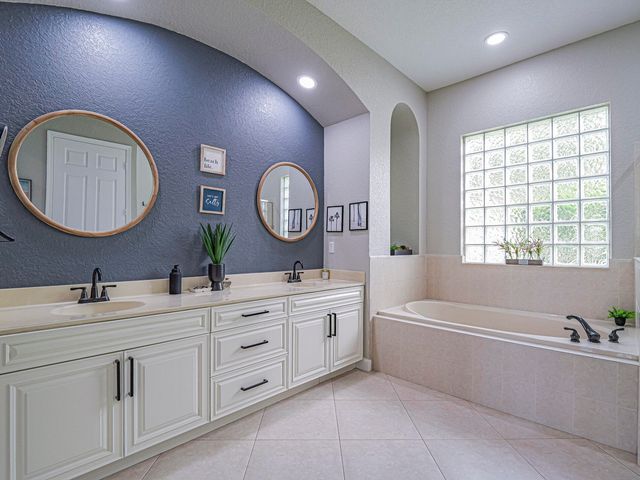 391 NW Sheffield Circle, Port St. Lucie, Port St Lucie, FL 34983