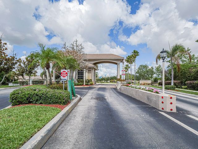 391 NW Sheffield Circle, Port St. Lucie, Port St Lucie, FL 34983