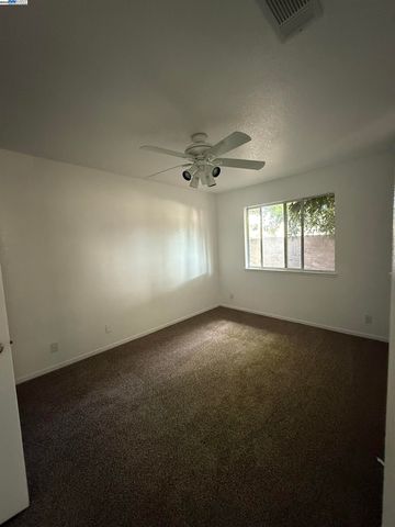 2932 Alcott Ct, Modesto, CA 95355