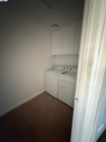 2932 Alcott Ct, Modesto, CA 95355