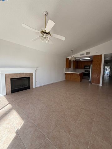 2932 Alcott Ct, Modesto, CA 95355