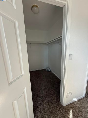 2932 Alcott Ct, Modesto, CA 95355