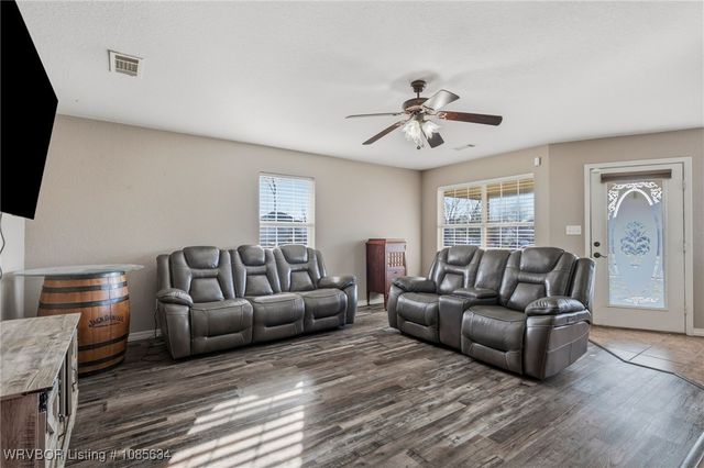 1736 Riley Circle, Alma, AR 72921