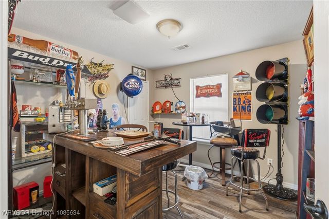 1736 Riley Circle, Alma, AR 72921