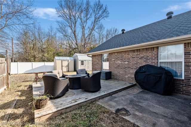 1736 Riley Circle, Alma, AR 72921