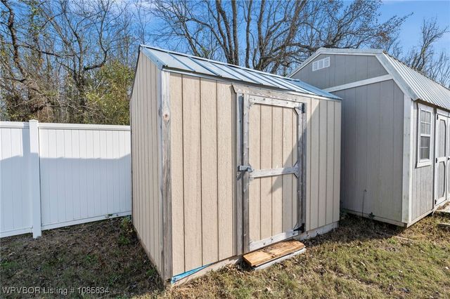 1736 Riley Circle, Alma, AR 72921