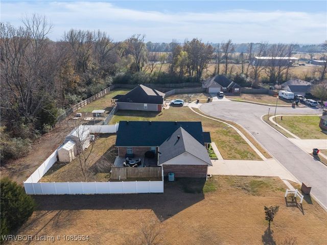 1736 Riley Circle, Alma, AR 72921