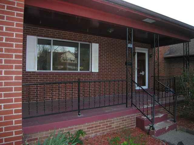 216 W 32nd Street, Huntington, WV 25704