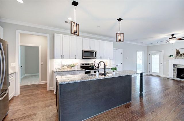 42 Encore Lane, Cartersville, GA 30120