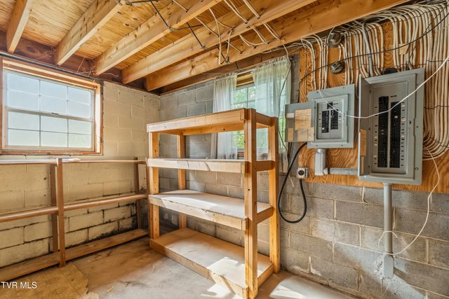 1865 Rheatown Road, Chuckey, TN 37641