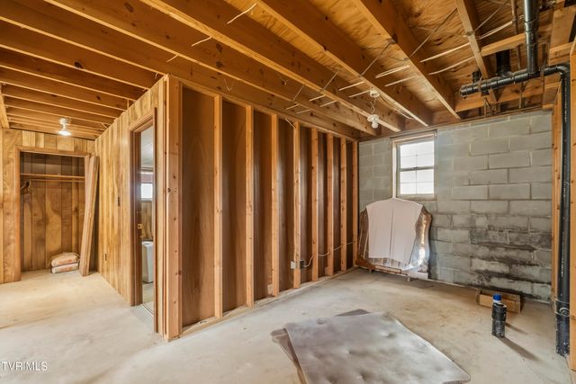 1865 Rheatown Road, Chuckey, TN 37641