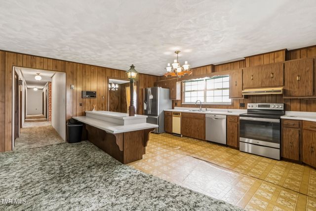 1865 Rheatown Road, Chuckey, TN 37641