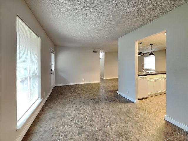 1101 Johns Drive, Euless, TX 76039