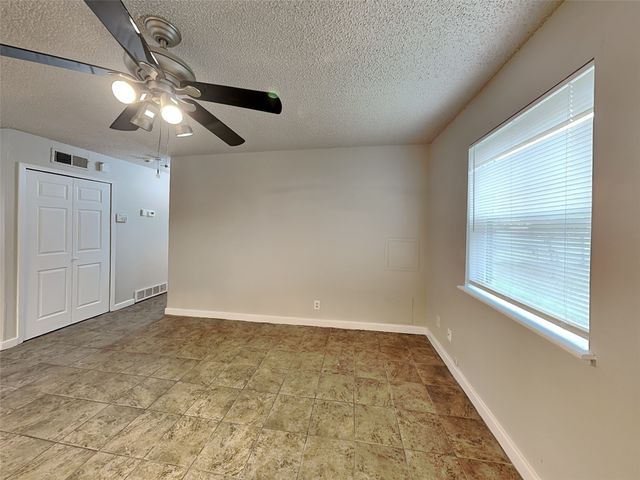 1101 Johns Drive, Euless, TX 76039