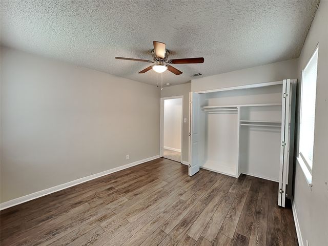 1101 Johns Drive, Euless, TX 76039