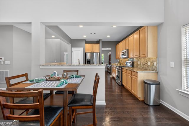 7852 Keepsake Lane, Flowery Branch, GA 30542