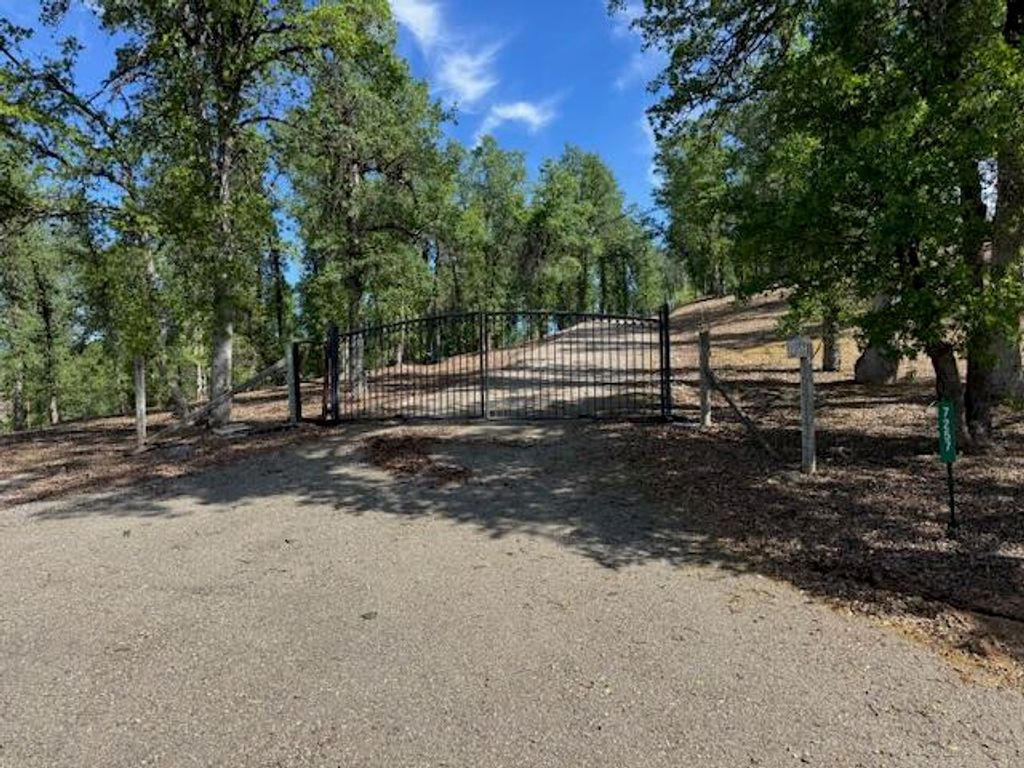 7257 Deck Way, Igo, CA 96047