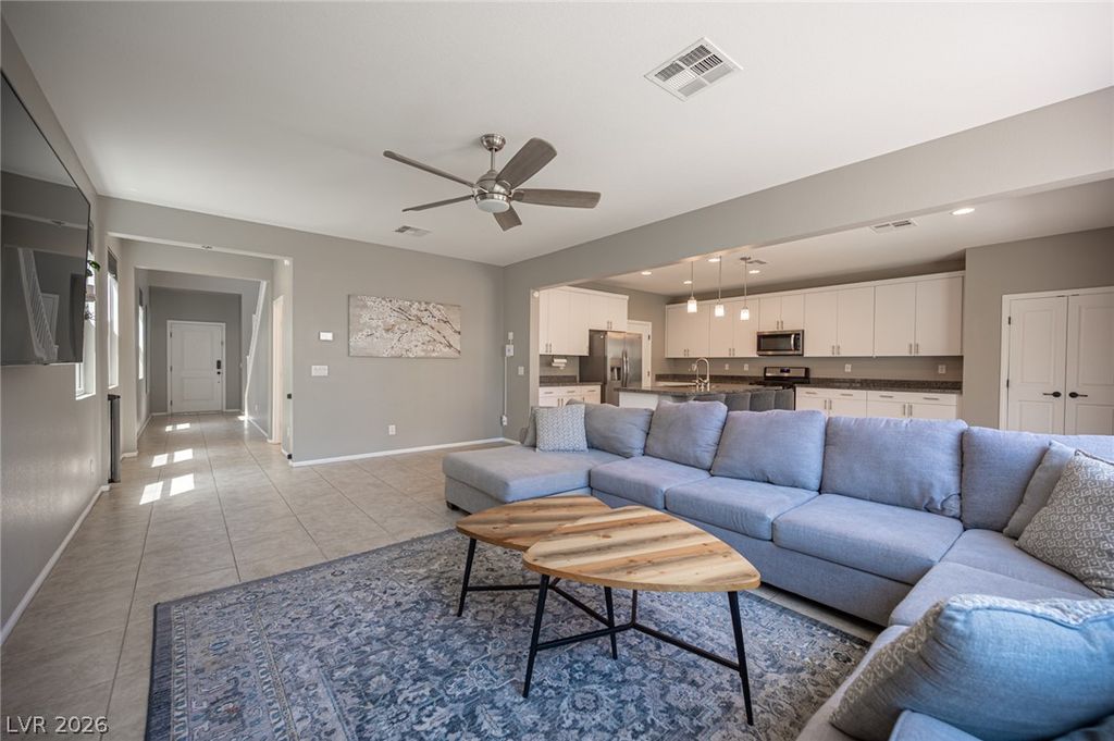 107 Broken Wagon Avenue, North Las Vegas, NV 89031 — photo 5