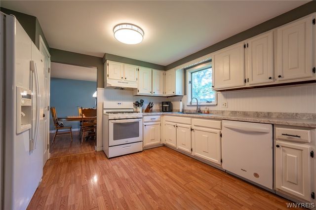 96 Tobey Hill Drive, West Seneca, NY 14224