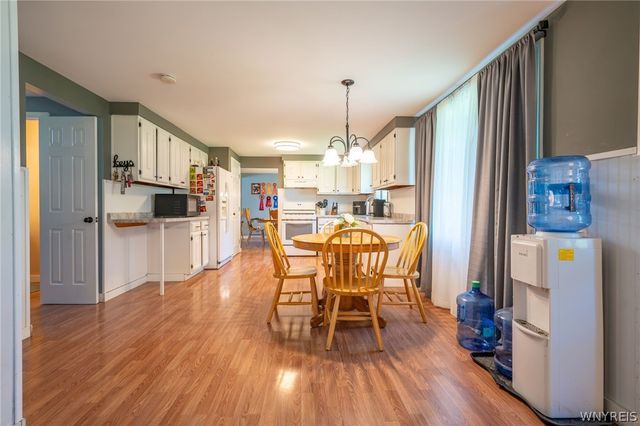 96 Tobey Hill Drive, West Seneca, NY 14224