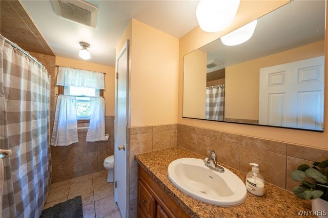 96 Tobey Hill Drive, West Seneca, NY 14224