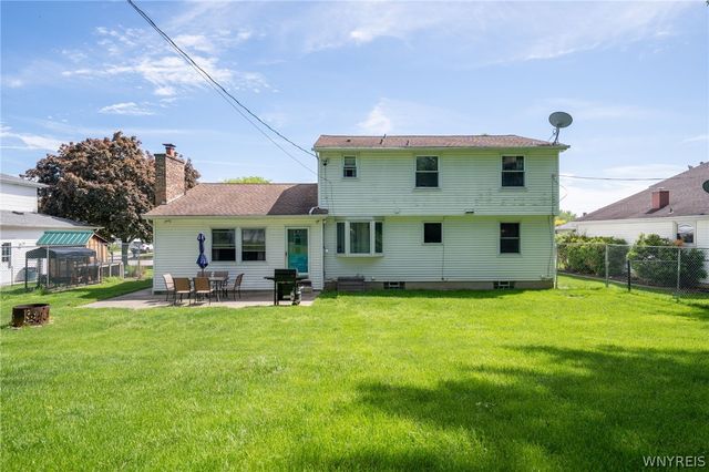 96 Tobey Hill Drive, West Seneca, NY 14224