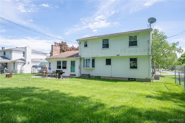 96 Tobey Hill Drive, West Seneca, NY 14224