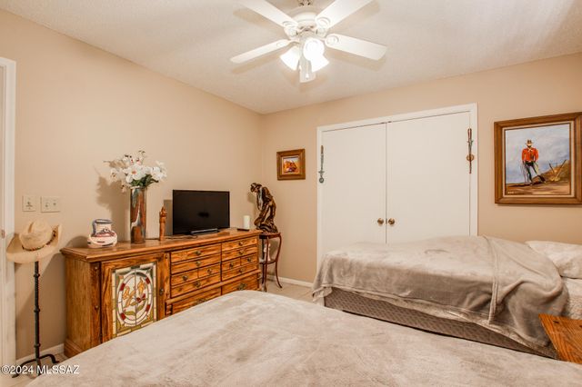 321 S Abrego Drive, Green Valley, AZ 85614