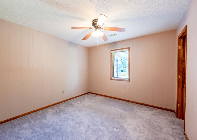 2301 WINCHESTER DR, Columbia, MO 65202