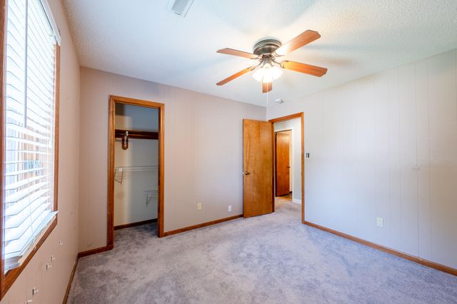 2301 WINCHESTER DR, Columbia, MO 65202
