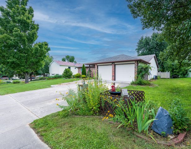 2301 WINCHESTER DR, Columbia, MO 65202